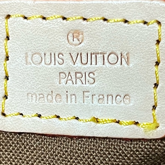 Authentic Louis Vuitton Palermo PM Monogram Shoulder Bag. - Picture 9 of 15